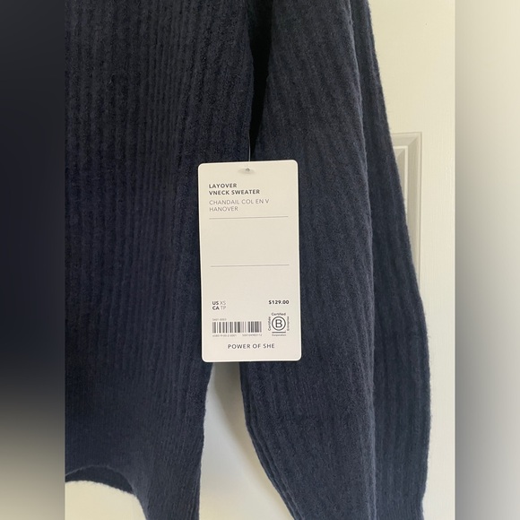 NWT Athleta Navy Blue Layover V-Neck Sweater - Picture 11 of 11